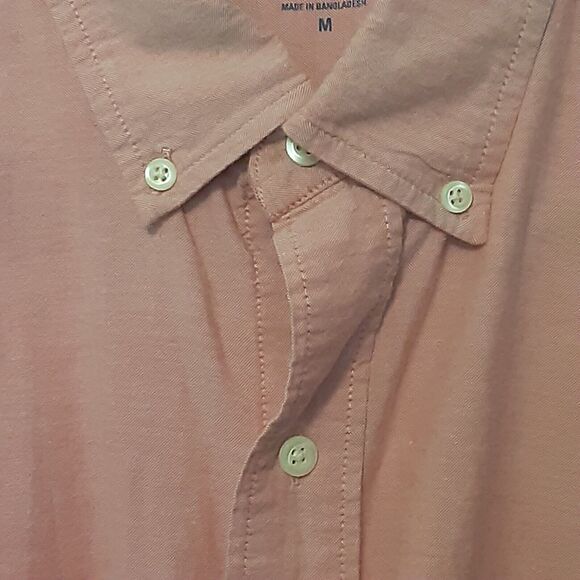 Izod Saltwater Relaxed Classics Mens M Light Red Long Sleeve Button Up Shirt - Picture 4 of 9